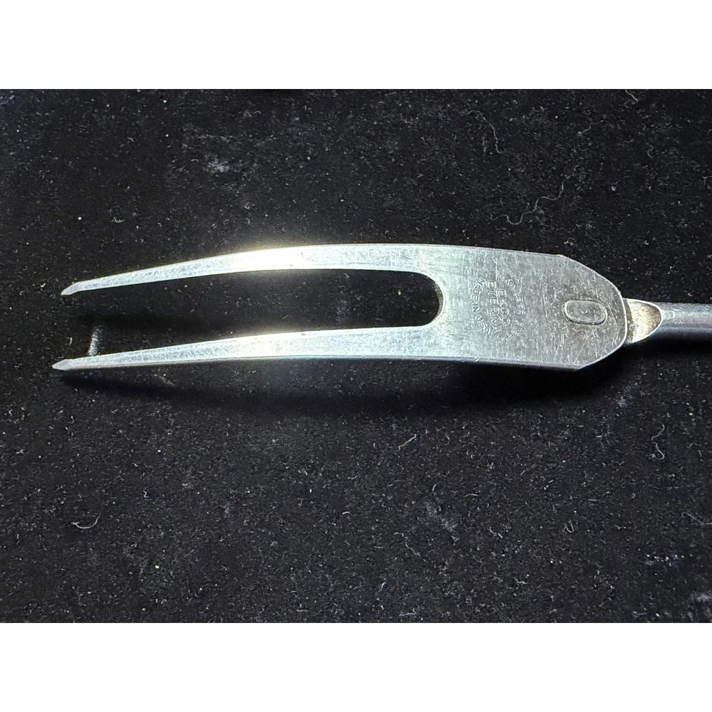 Ekco Eterna metal feature integrity